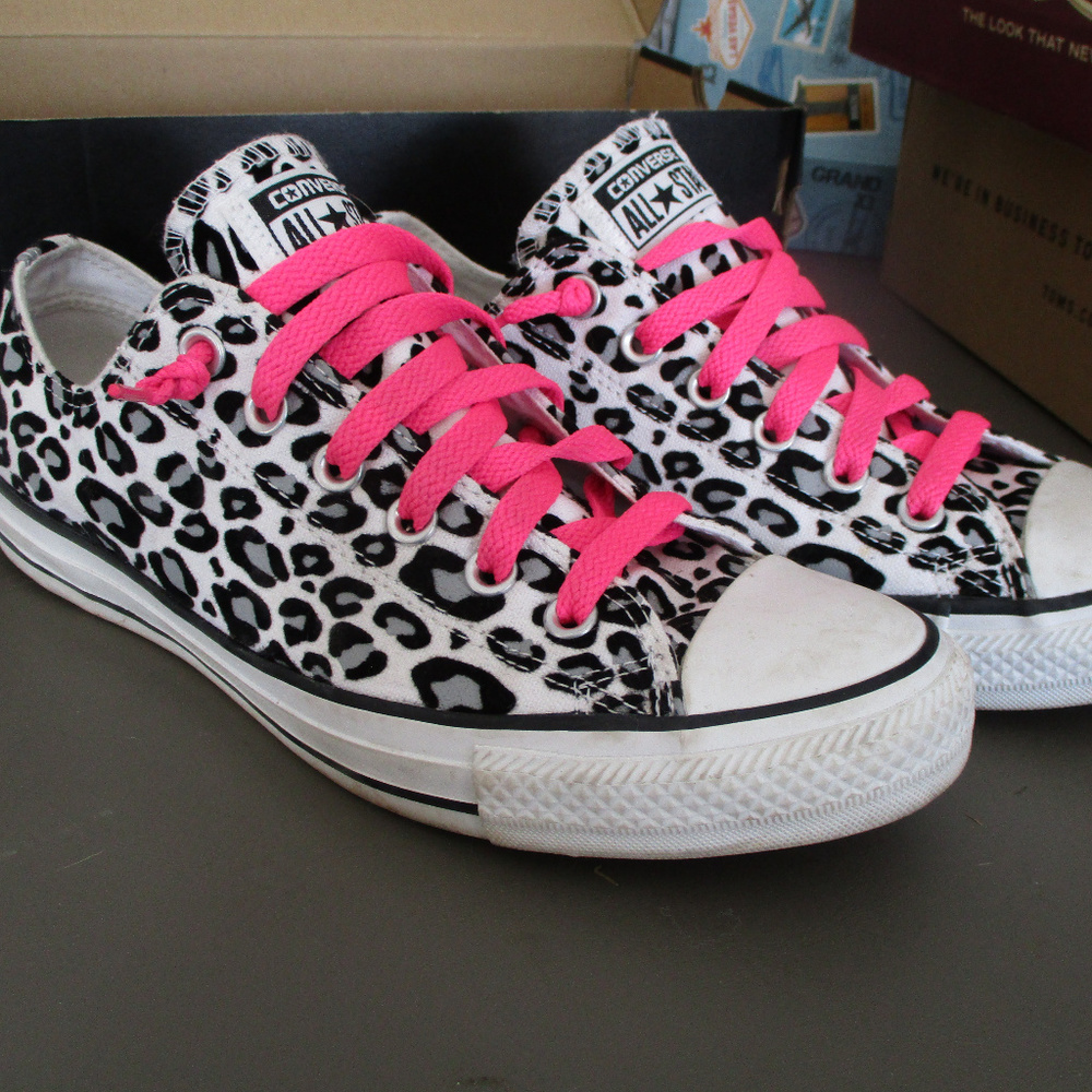 Converse cheetah print